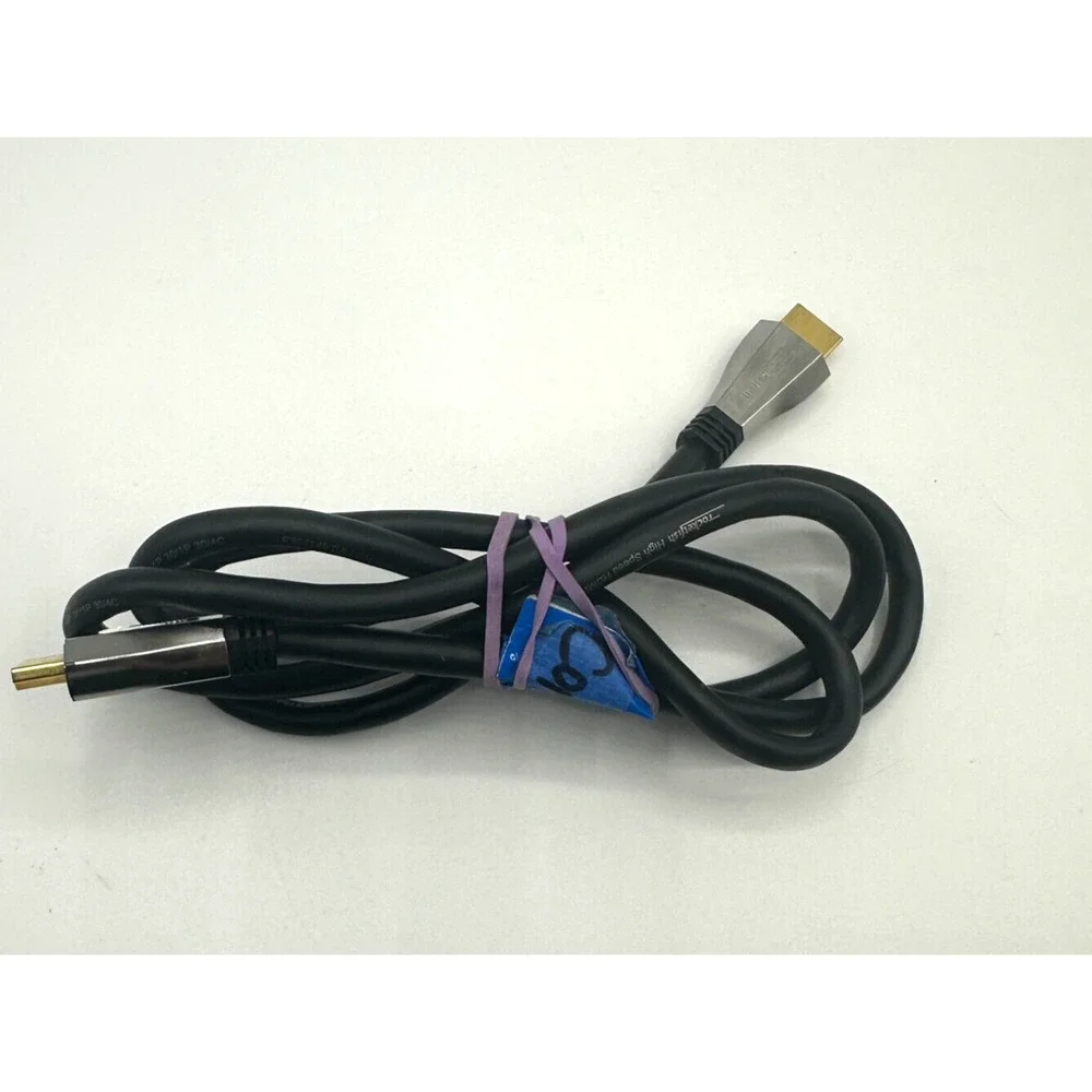 Rocketfish Premium High Speed HDMI Cable with Ethernet E208251-G 4 Feet E204149